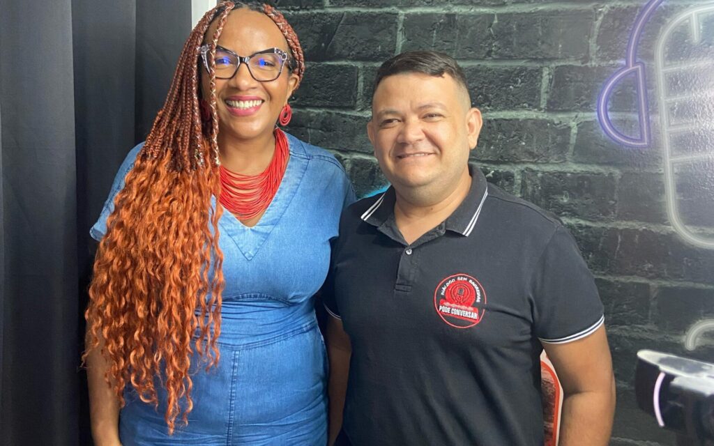 Educação, Literatura e Luta Antirracista: Podcast “Pode Conversar” recebe professora e escritora com trajetória inspiradora