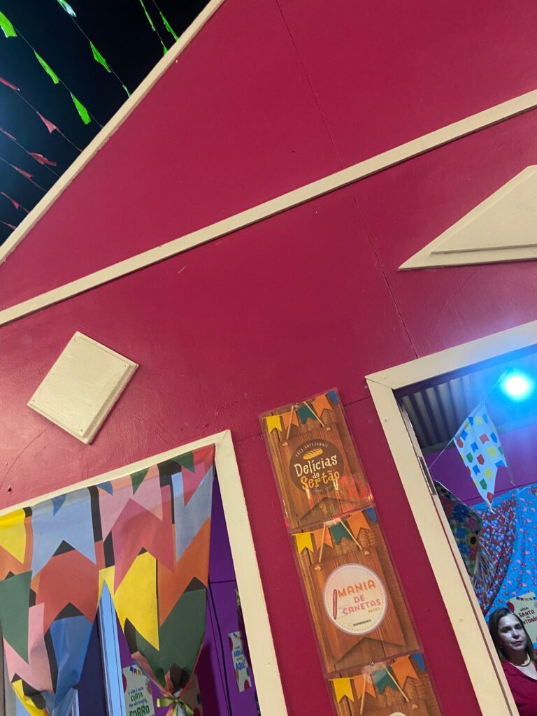 Pode Conversar marca presença no Terreirinho do Forró com cobertura especial e cheia de tradição