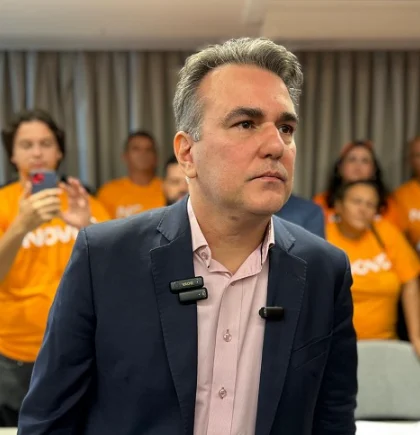 Queiroz nega candidatura e encerra rumores: “Não me envolverei com política partidária”