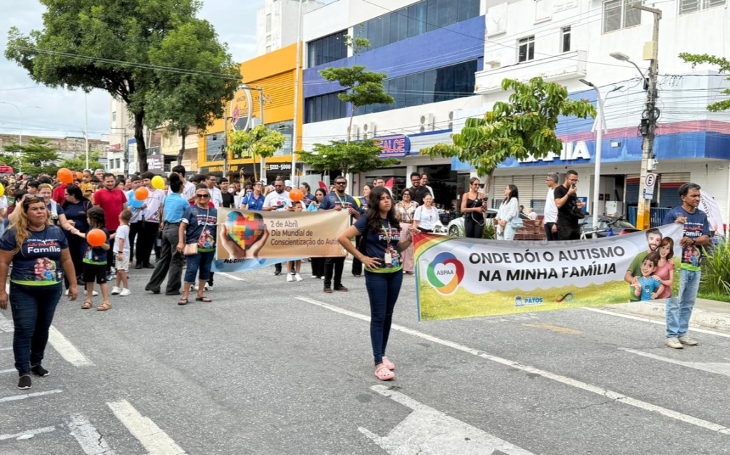 Prefeitura de Patos realiza Caminhada do Autismo e reforça compromisso com inclusão e cuidado