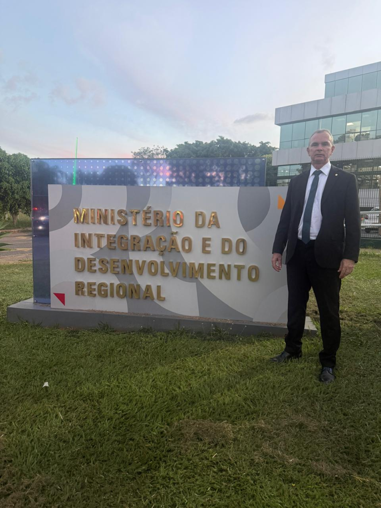 Em Brasília, deputado Nilson Lacerda cobra avanço da transposição do São Francisco para o Vale do Piancó