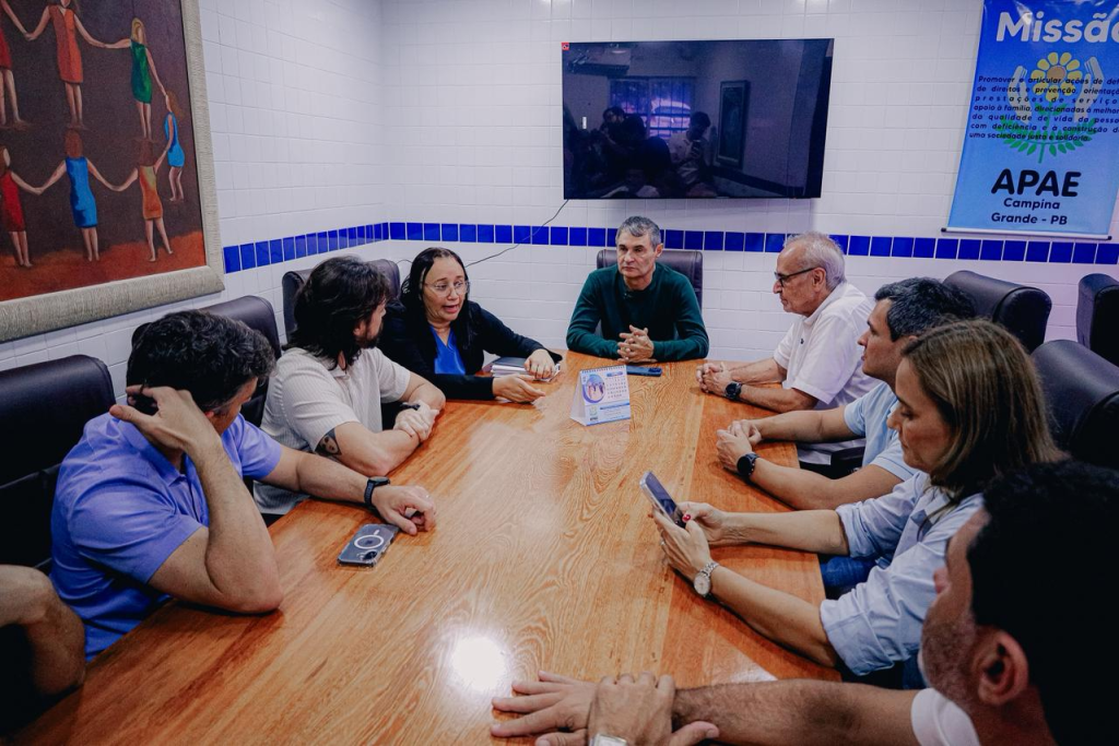 Cuidar de Quem Cuida: Cícero visita organizações sociais em Campina Grande e anuncia programa de apoio ao terceiro setor
