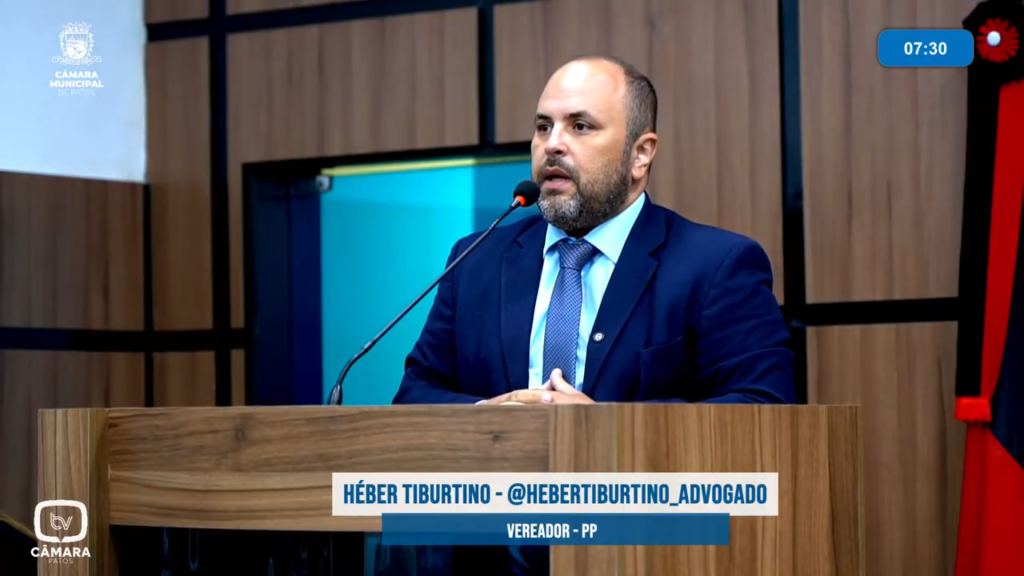 Vereador Heber Tiburtino apresenta proposta de título de cidadão patoense ao ex-governador Ricardo Coutinho