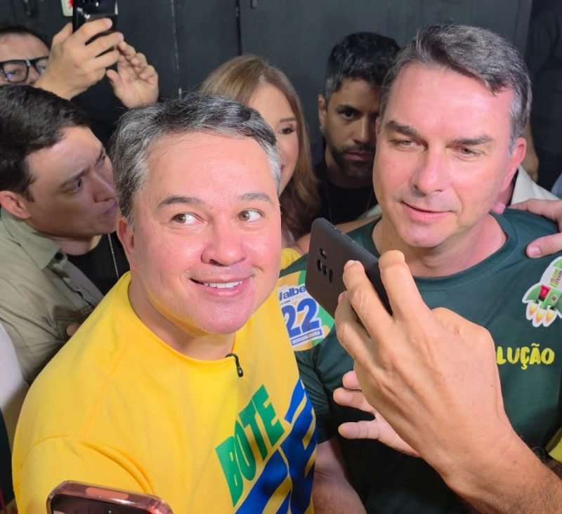 São João de Campina Grande terá presença de Flávio Bolsonaro, diz Efraim