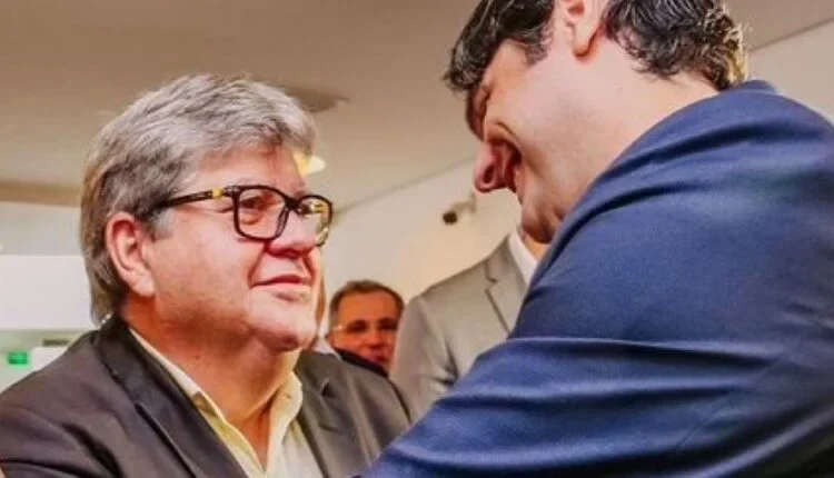 Léo diz que pode apoiar João Azevêdo para o Senado e afirma: “Minha agenda está aberta”
