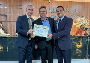 “Tudo que sou, agradeço à minha terra”: na Câmara onde iniciou sua trajetória, Nilson Lacerda exalta o Legislativo e reafirma gratidão a Conceição