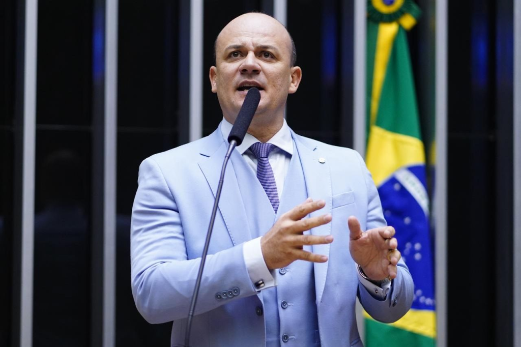 Deputado federal Cabo Gilberto destina quase 8,5 milhões para município de Patos; veja documento