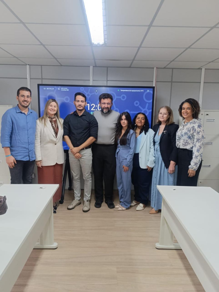 Graduandos do curso de Administração do CCEA/UEPB são apresentados na SECTIES antes de viagem para desafio em Xangai-CHI