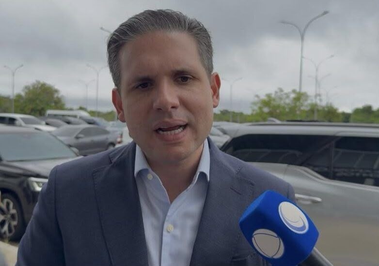 Aliança de olho em 2028: Hugo Motta confirma Republicanos com Leo Bezerra e apoio a Nabor