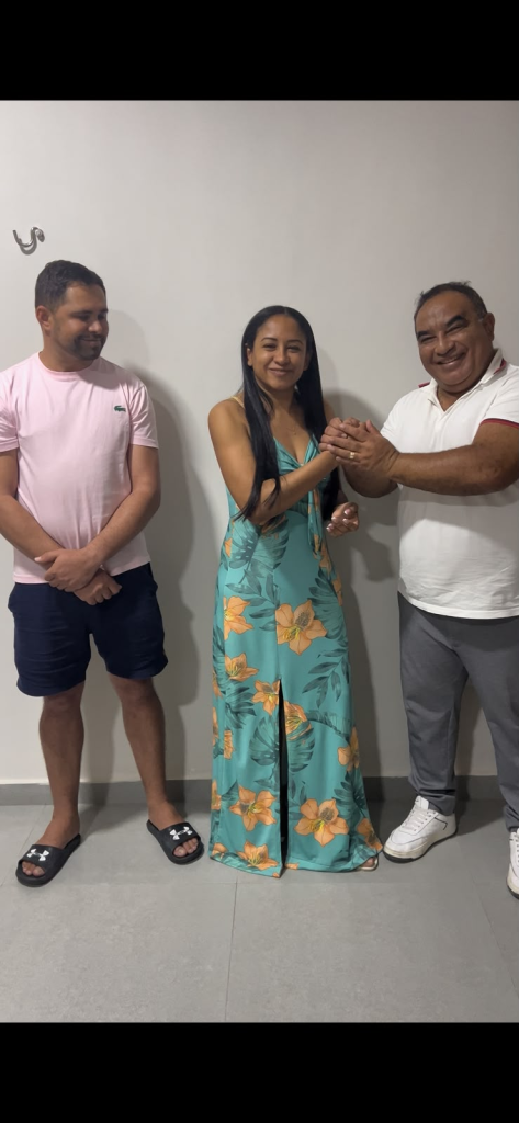 Raílda Fernandes deixa grupo de oposição e anuncia apoio ao projeto de Marcos Eron em Monte Horebe