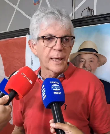 Ricardo Coutinho reforça defesa de Lula e diz que Brasil não pode “voltar às mãos da extrema direita”