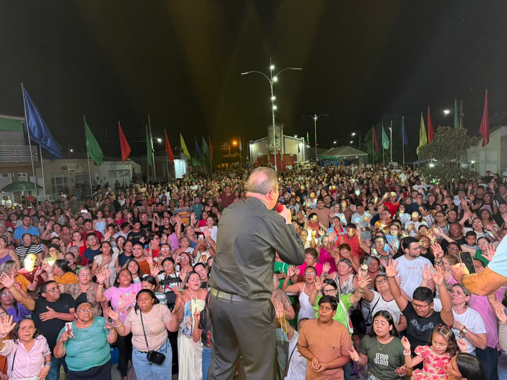 Fé, emoção e louvor marcam passagem de Padre Fabrício por Conceição